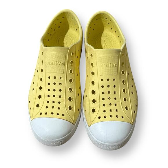 Native Shoes Jefferson Slip On Shoes Kids Size J1 Banana Yellow/White - Picture 1 of 5